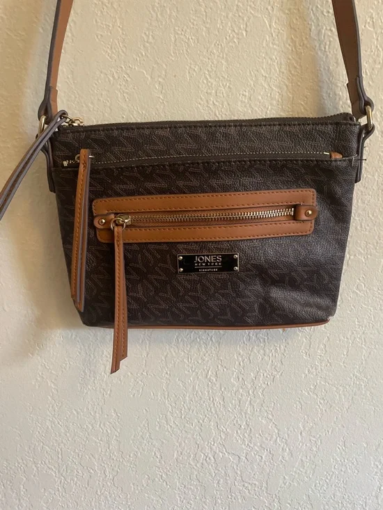 VINTAGE Jones New York Brown Crossbody Bag with Tan Trim - Picture 6 of 9